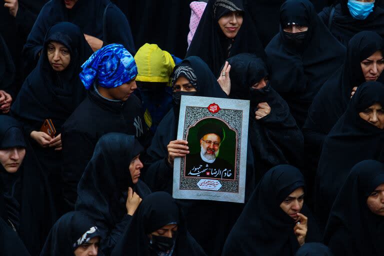 El comienzo del funeral en Tabriz