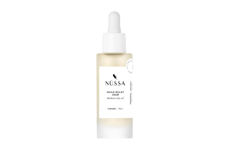 15 ml, 39 €<br><p><b>3. Superfine.</b> Un mix d'huiles anti-âge à l'effet non gras.</p><br><a href="https://www.nussa-cosmetics.com/products/product_173c4927-d931-26d5-cf2c-44e278eafdca" rel="nofollow noopener" target="_blank" data-ylk="slk:Acheter;elm:context_link;itc:0;sec:content-canvas" class="link ">Acheter</a>