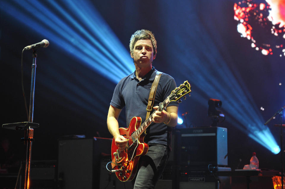 Interagiert bei seinen Auftritten regelmäßig mit den Fans: Noel Gallagher. (Bild: AP Photo)