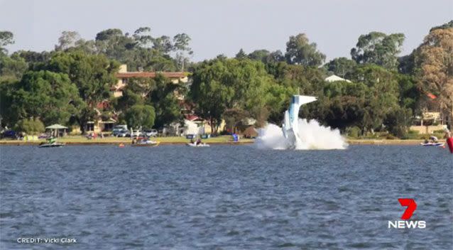The awful moment the plane hit the water. Source: 7 News