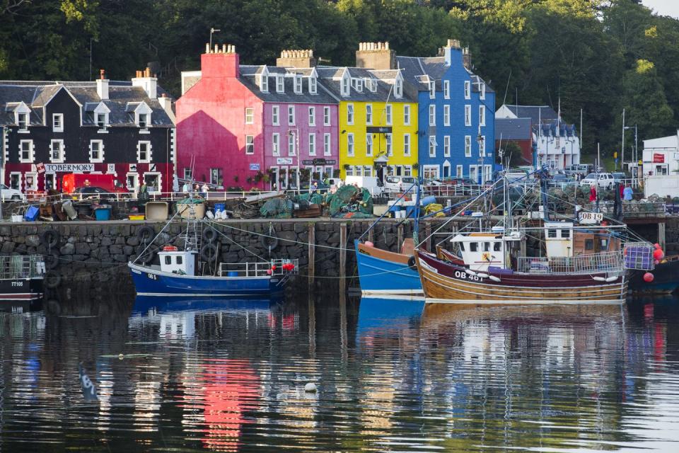 10) Explore the isles of the Inner and Outer Hebrides on a Scottish cruise