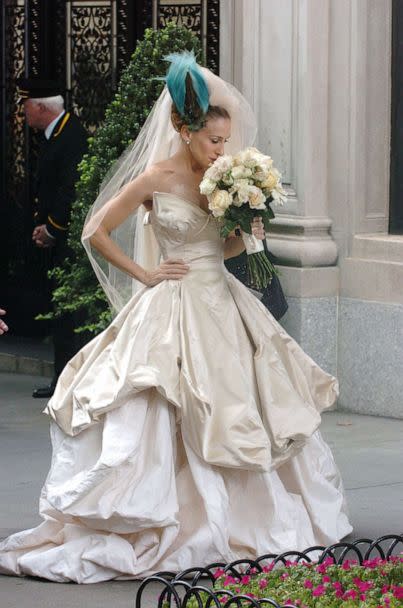 PHOTO: In this Oct. 2, 2007, file photo, Sarah Jessica Parker is shown in a wedding dress durign filming of the movie 'Sex And The City.' (New York Daily News Archive via Getty Images, FILE)