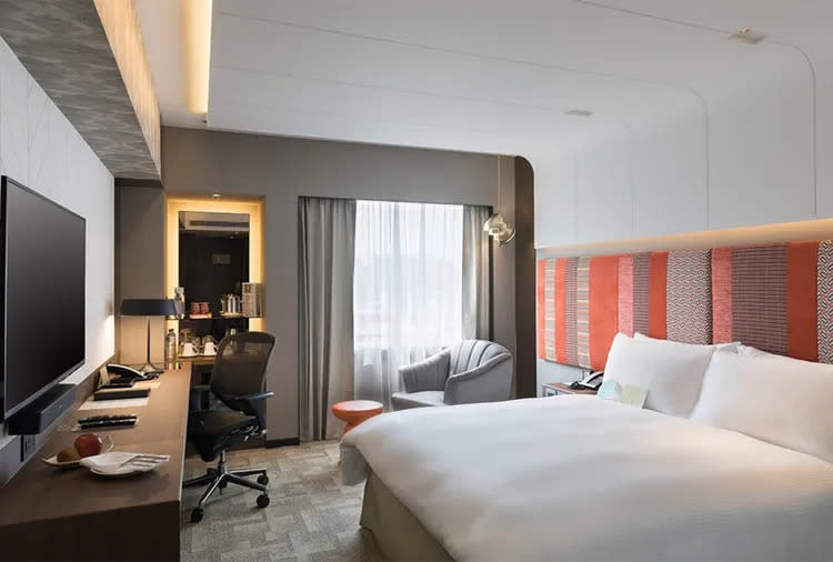 亞都麗緻大飯店推出卓越客房平日32折優惠。觀傳局提供