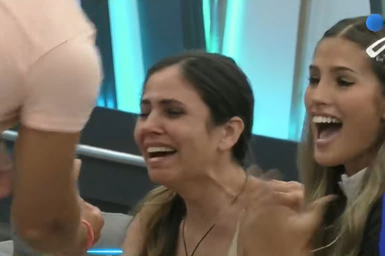 Romina Uhrig recibió la visita de sus hijas en Gran Hermano (Foto: Captura de video)