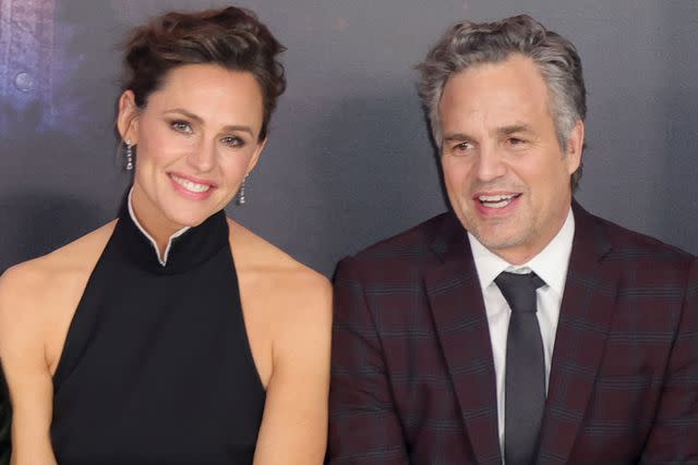 <p>Michael Loccisano/WireImage</p> Jennifer Garner and Mark Ruffalo