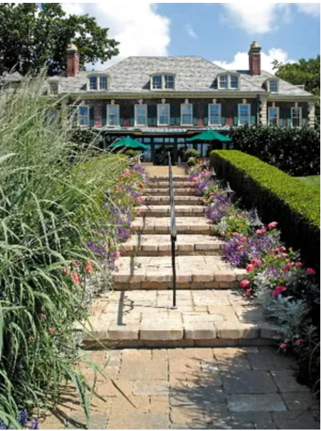 George Whiteley Jr., and his wife, Purdon, daughter of C. Elmer Smith, built Box Hill in 1928. Purdon, remembering the Brockie fire, directed the York-based Dempwolf firm to design the mansion with cement walls.