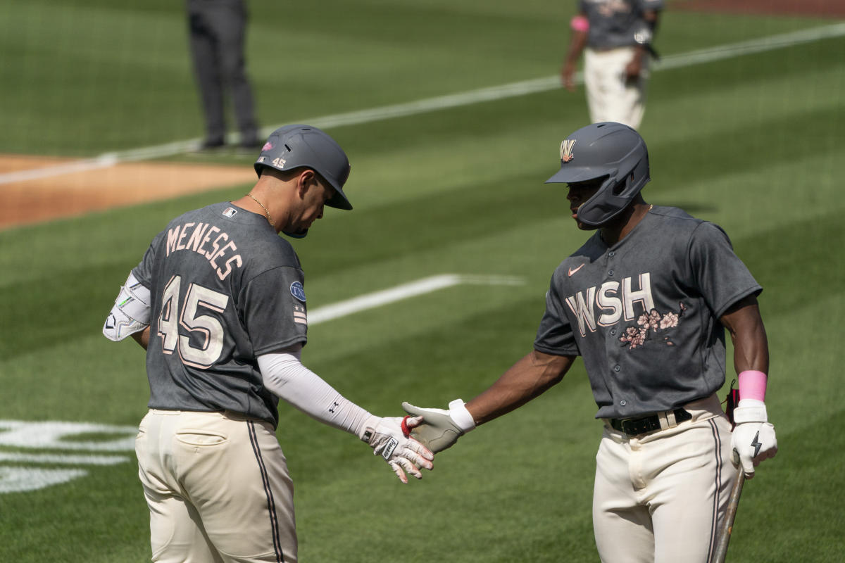 Nats snap 5-game skid with win over AL West-leading Rangers