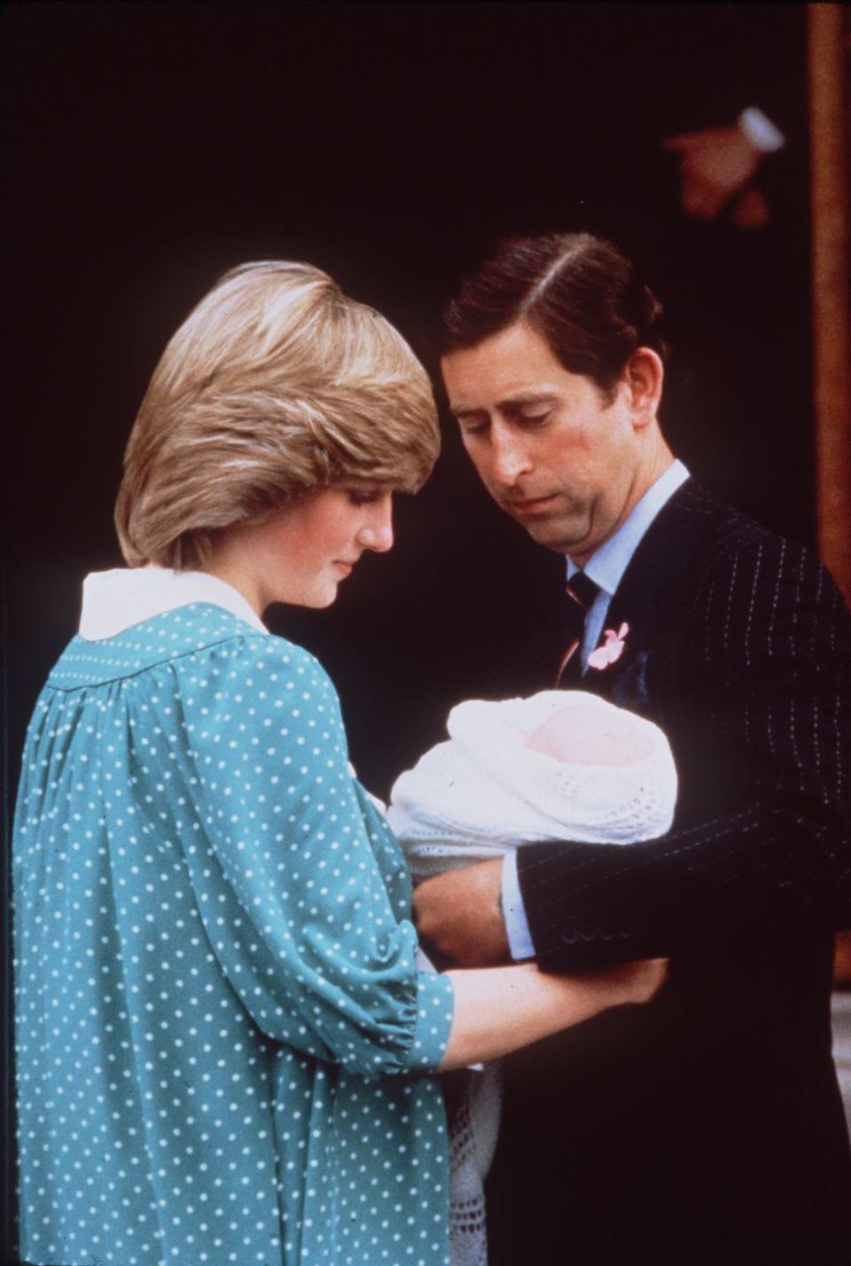 She was the first royal to give birth to a future monarch outside of the home.