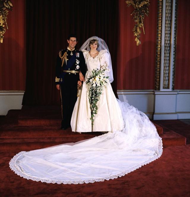 FOUR OF THE MOST BREATHTAKING CELEBRITY WEDDING DRESSES :: Pearls