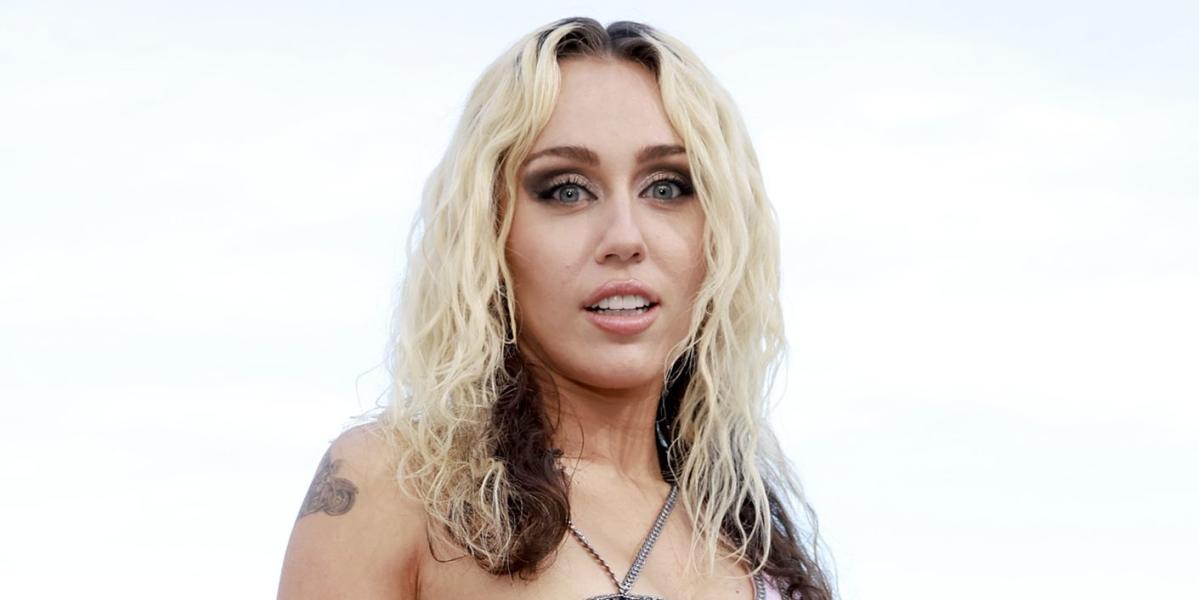 Miley Cyrus Just Wore An Epic See Through Minidress And She Looks Amazing 8603