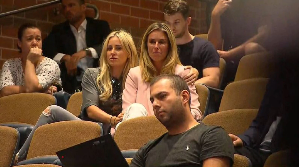 Roxy was seen supporting Candice through the press conference in which David admitted and apologised for his role in the cricket scandal. Source: Channel Nine News