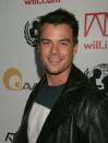 <p>Early in his career, Josh Duhamel kept his naturally dark brown hair cut short and clean. </p>