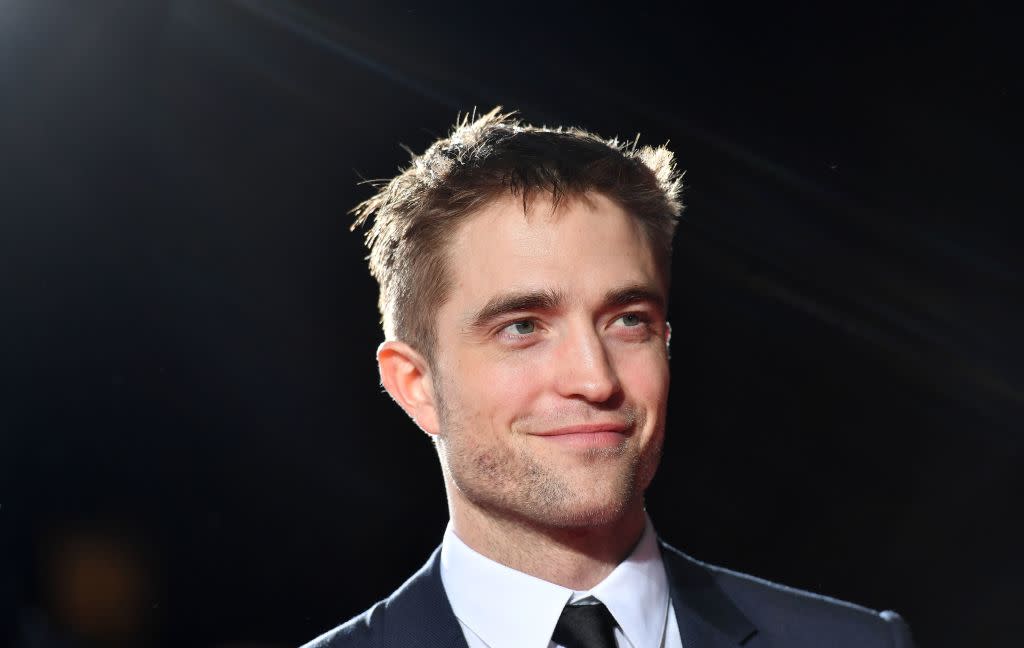 Robert Pattinson looks like a whole new man at “The Lost City of Z” premiere