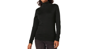 Amazon Essentials Women's Classic-Fit Lightweight Long-Sleeve Turtleneck Sweater