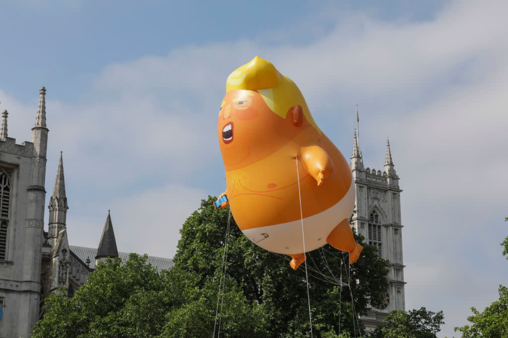 Giant baby Donald Trump balloon floats over London. (Photo: TF-Images/Getty Images)