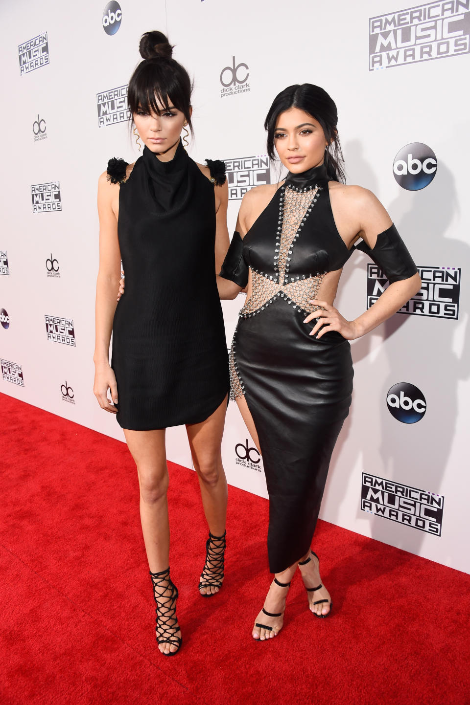 LOS ANGELES, CA - NOVEMBER 22:  Kendall Jenner (L) and Kylie Jenner attend the 2015 American Music Awards at Microsoft Theater on November 22, 2015 in Los Angeles, California.  (Photo by Frazer Harrison/AMA2015/Getty Images for dcp)