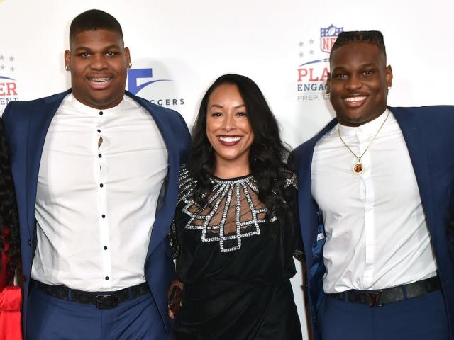 lommelygter faktureres Lav A top NFL agent revealed that team security has kicked her out of hotels  assuming she was a player's girlfriend