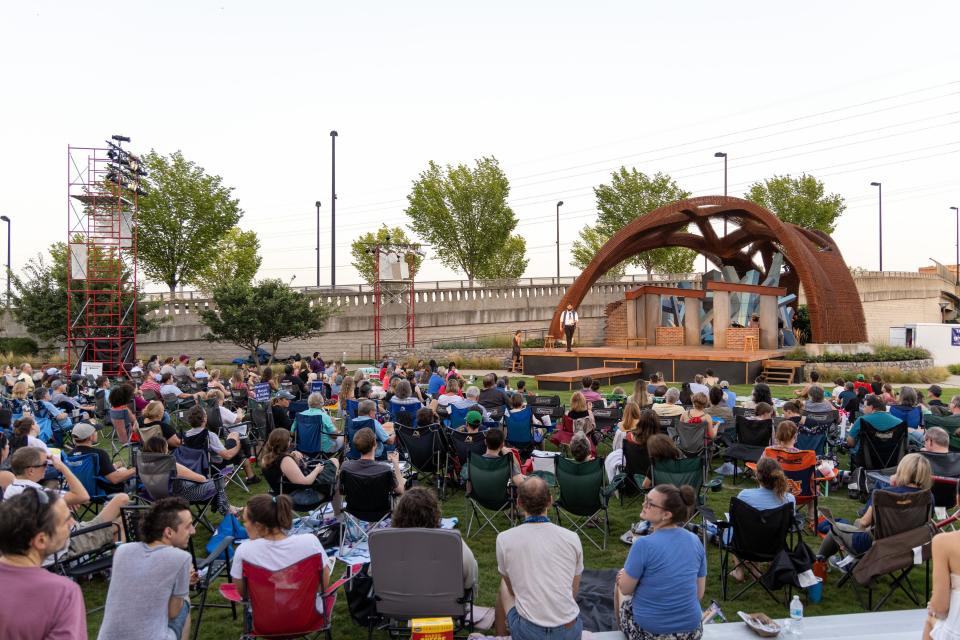 A crowd gathers at the Nashville Shakespeare Festival in 2021.