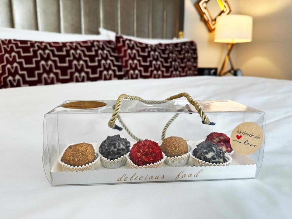 Book an overnight at the Plaza Hotel and enjoy a Valentine's Day room package which includes a prix fixe dinner for two, and a welcome amenity of sparkling wine and house-made truffles. The offer is good through Feb. 18.