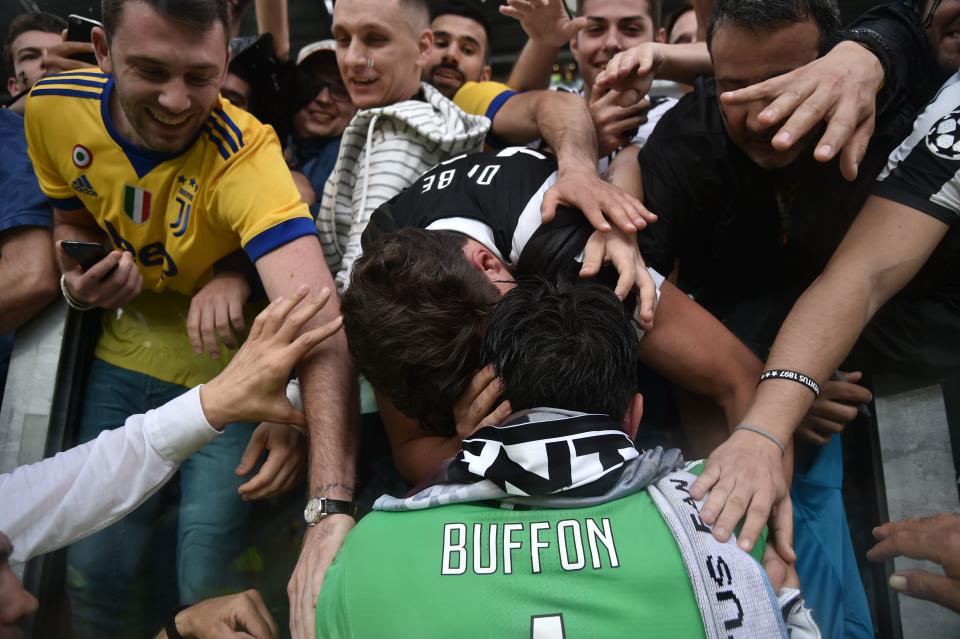 Gianluigi Buffon makes his way around the Juventus Stadium one final time. (Getty)