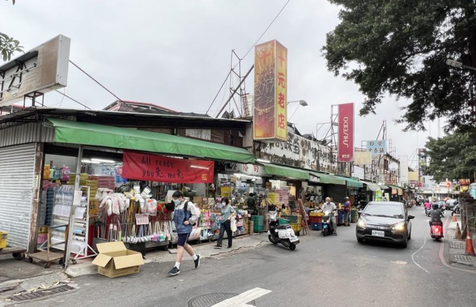 台南市政府於一九八三年以獎勵民間投資條例開發「大台南觀光城」。（記者陳治交攝）