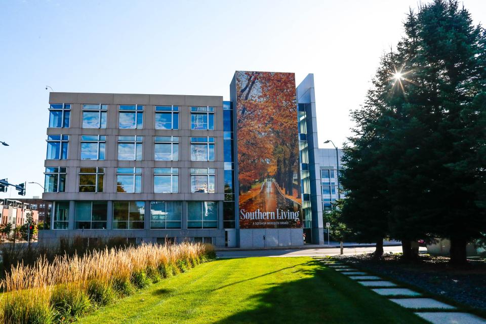 The new seasonal mural on the Dotdash Meredith building on 17th Street and Locust Street in Des Moines features an image from Southern Living, one of the publishing house's brands.