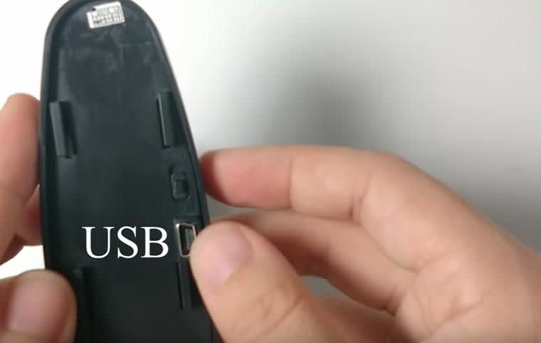 There is also an option to transfer footage via USB. Photo: Youtube/Etech