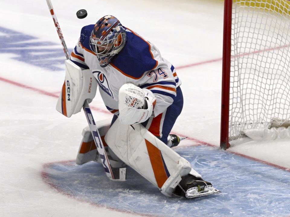 Edmonton Oilers goalie Stuart Skinner blocks a Los Angeles Kings shot during the second period in Game 6 of an NHL hockey Stanley Cup first-round playoff series in Los Angeles on Saturday, April 29, 2023. (Keith Birmingha/The Orange County Register via AP)