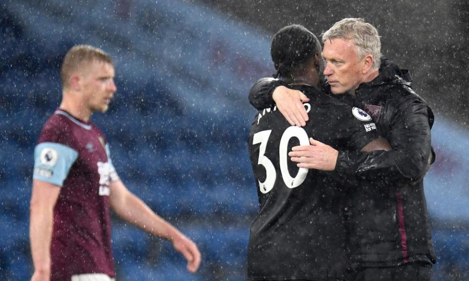 David Moyes embraces Antonio after West Ham’s victory