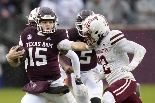 Texas A&M snaps six-game skid with 20-3 win over UMass