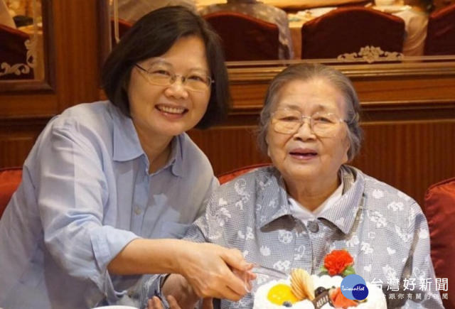 總統蔡英文母親張金鳳辭世享壽93歲