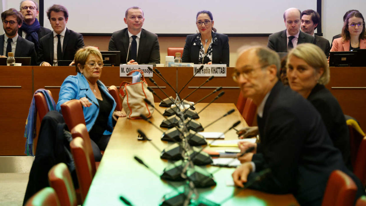 Le ministre du Travail Olivier Dussopt lors d’une audition par la commission des affaire ssociales le 23 janvier. Mercredi 1er février, la comission a achevé l’examen de la réforme des retraites, sans aller jusqu’au bout.