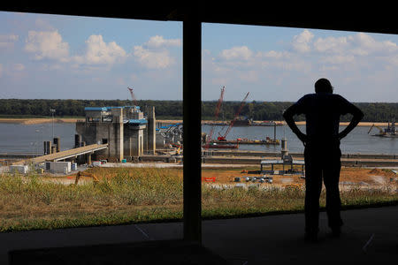 Construction of the new Olmsted Locks and Dam continues on the Ohio River in Olmsted, Illinois, U.S., September 19, 2017. According to the U.S. Army Corps of Engineers, Olmsted Locks and Dam will replace locks and dams 52 and 53 and will be operational in 2018. Photograph taken at N37°11.131' W89°04.053'. Photo taken September 19, 2017. REUTERS/Brian Snyder