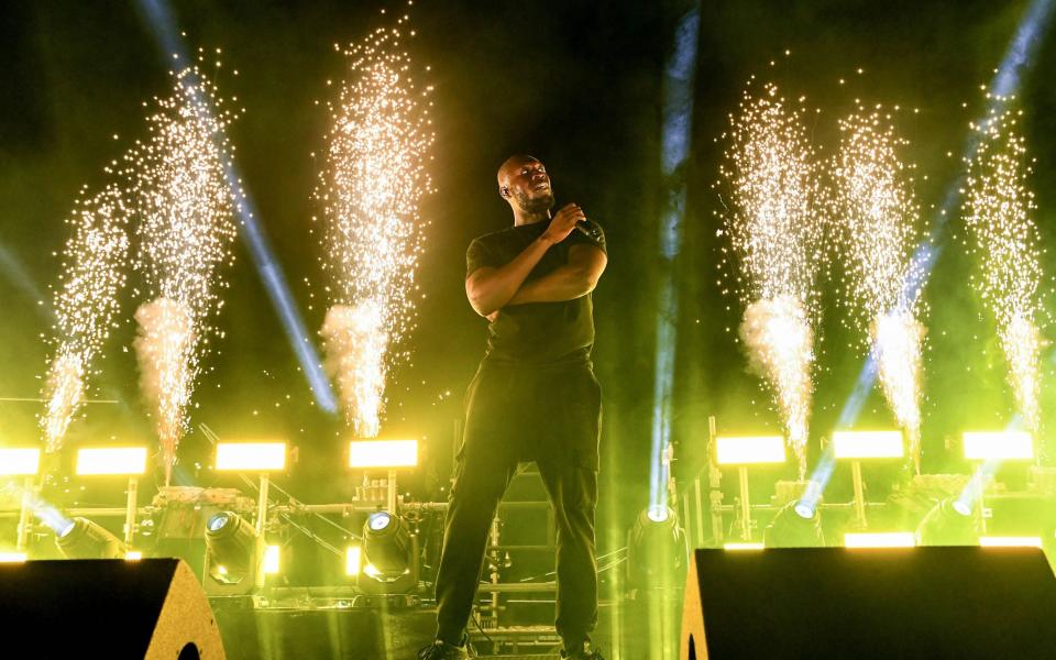 Stormzy performs at a 5G-powered gig beside Tower Bridge on the River Thames to mark the launch of 5G on EE - Doug Peters / PA Wire