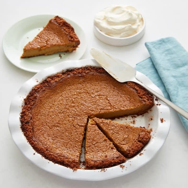 Ginger Pumpkin Pie With Graham Cracker Crust