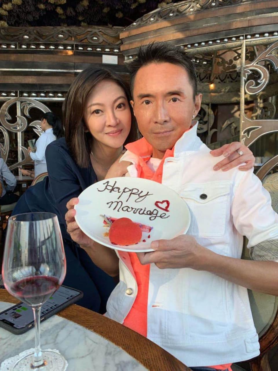 林立洋和台灣妻子2019年剛結婚的模樣。（翻攝自臉書）