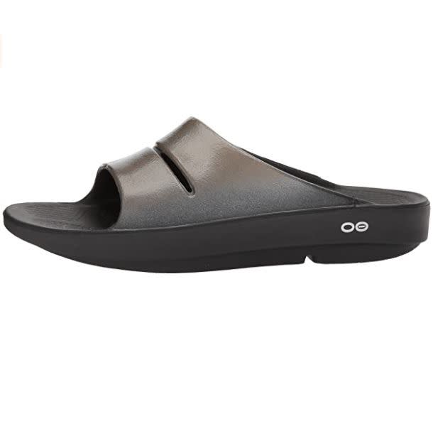 OOFOS OOahh Luxe Slide Sanda