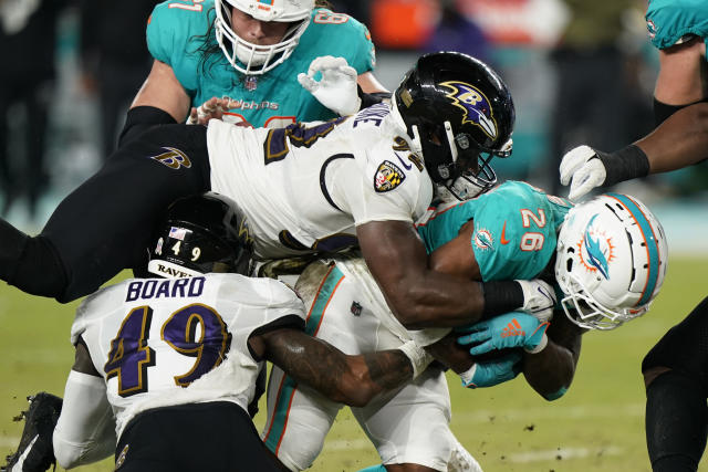 New Orleans Saints Thrash Visiting Miami Dolphins In 38-17 Monday Night  Victory