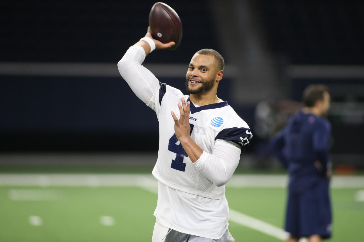 Dak Prescott throws football in 'MNF' warmups, hopes to be ready