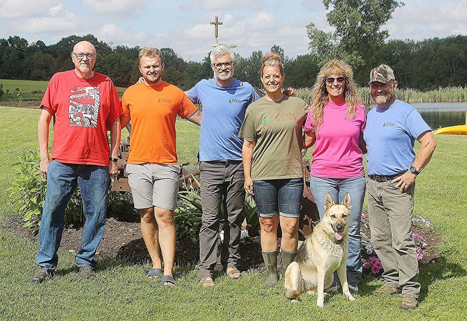 The team leaders at Pathfinder Farms include (left to right) Ed Henricksen, Jacob Kirkpatrick, Jake Blasdel, Autumn Bachelder, Sandy Burkholder and Jon Burkholder. TONY ORENDER/For ASHLAND TIMES-GAZETTE