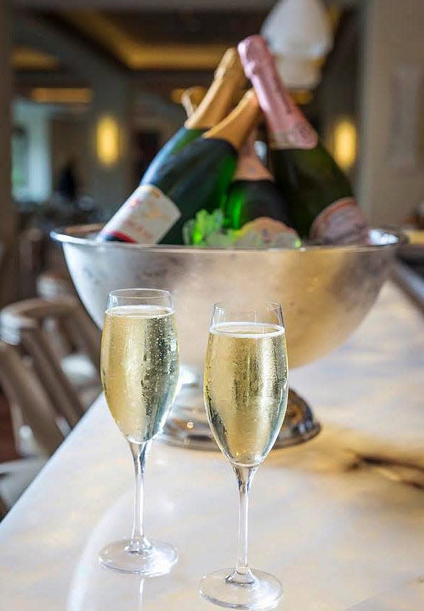 The Champagne will flow as diners toast the new year at Springfield-area restaurants.
