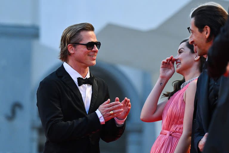 Brad Pitt es uno de los productores de Rubia; el galán se mostró muy cómplice y risueño junto a la protagonista del film