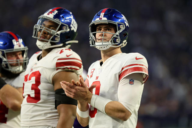 Giants put it all on QB Daniel Jones, and he shined in playoff win over  Vikings