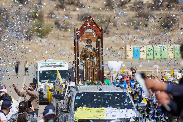 Ceremonia de beatificación de Fray Mamerto Esquiú, en Piedra Blanca, el pueblo donde nació. La ceremonia se realizó frente al templo San José de Catamarca y fue presidida por el delegado papal . el cardenal Luis Héctor Villalba, arzobispo emérito de Tucumán