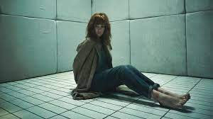 Kelly Reilly in 10x10