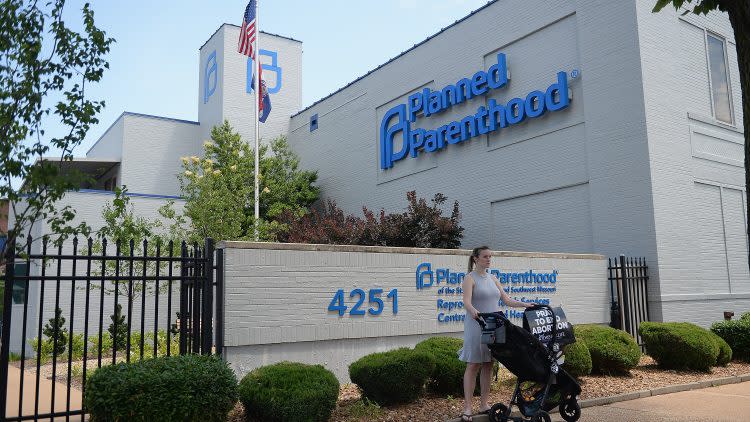 Anti-Abortion Groups Rally Outside Last Planned Parenthood Clinic In Missouri