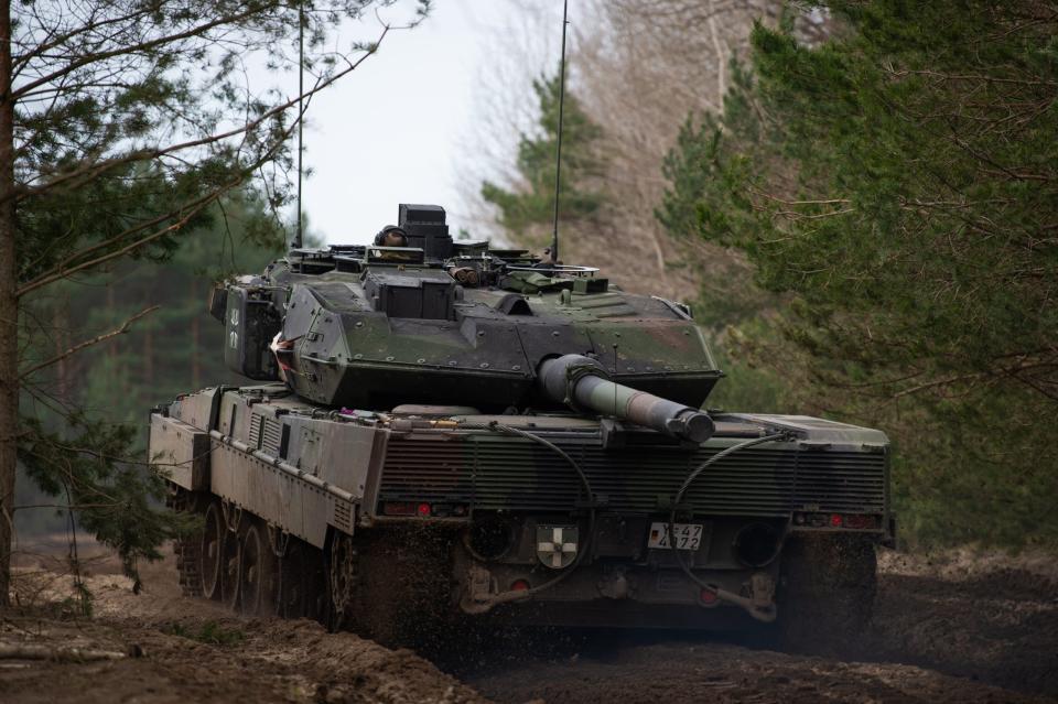 Ein Kampfpanzer des Typs Leopard 2 aus Beständen der Bundeswehr.  - Copyright: picture alliance/dpa/Philipp Schulze