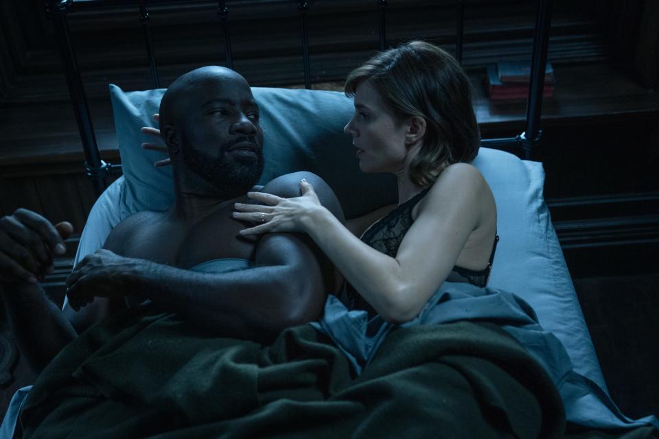 David (Mike Colter) is visited by a demon succubus version of his co-worker Kristen (Katja Herbers) in a scene from Season 3 of "Evil."