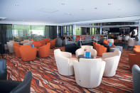 結合酒廊與簡餐的Panorama Lounge與Panorama Bistro，是平日舉行特備活動或音樂舞會的地方。