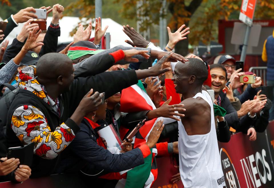 kipchoge vienna crowd